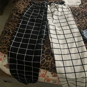 Black & white patterned pants